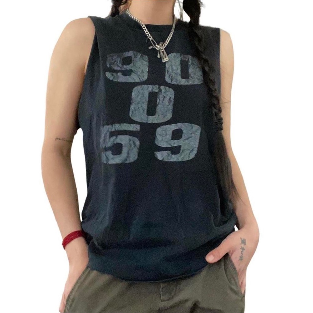 Muscle Tee - Picture 1 of 3